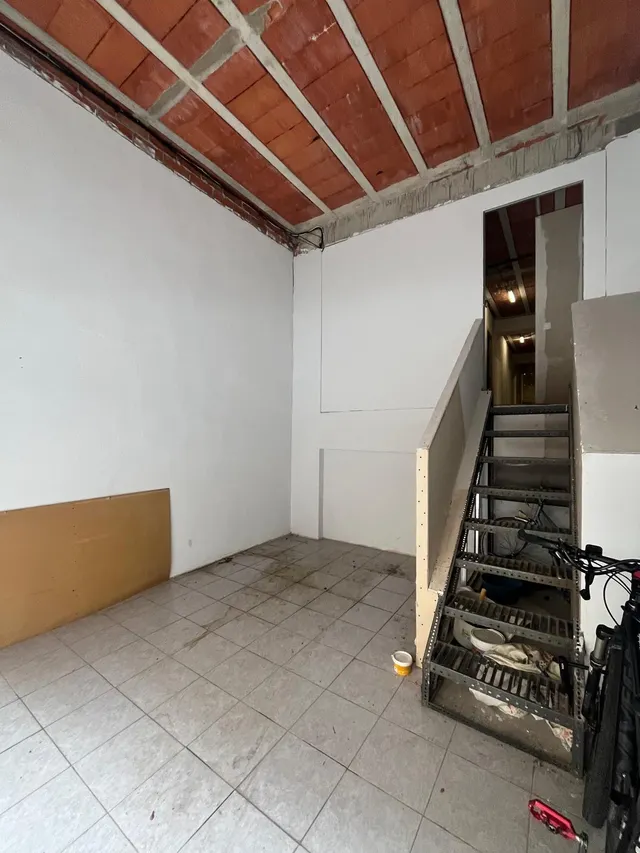 Oportunidad Local de 132m2 en Set Camins por 108.000€. — 13