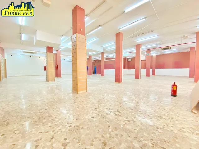 GRAN LOCAL COMERCIAL EN NUEVA ANDALUCIA - foto 5