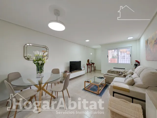 REFORMADO CON TERRAZA, PISCINA Y GARAJE CERCA DE LA PLAYA — 7