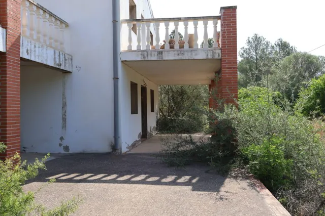MASIA CON TERRENO, CON VISTAS CERCA DE VALL DALBA — 10