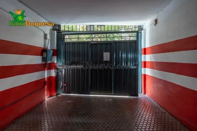 3 PLAZAS DE APARCAMIENTO juntas en Pedro Antonio de Alarcón. — 21