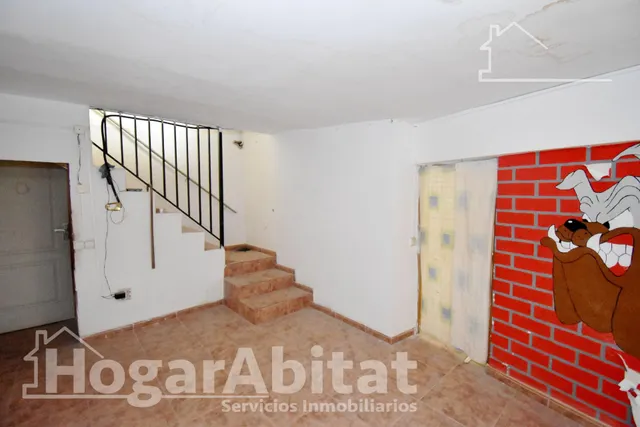CASA MUY AMPLIA PARA REFORMAR, CON TERRAZA Y TRASTERO — 7