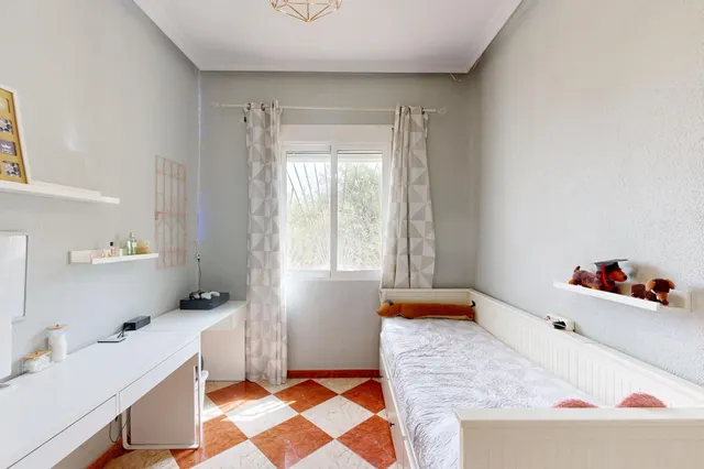 Luminosa Planta Baja con Gran Patio y Terraza en el Barrio de la Concepción — 10