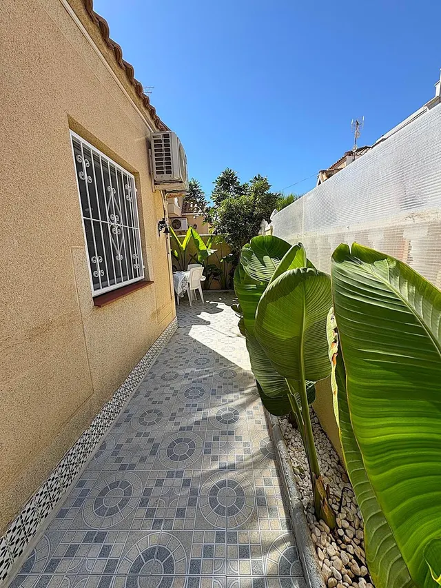 ESTUPENDA CASA REFORMADA CON LICENCIA TURÍSTICA EN JARDÍN DEL MAR III, TORREVIEJA ☀️ — 40