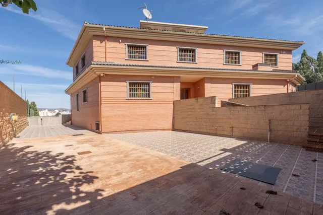 Espectacular Villa Unifamiliar Independiente con Máxima Privacidad y Autonomía en Cortijo del Aire!!! — 6