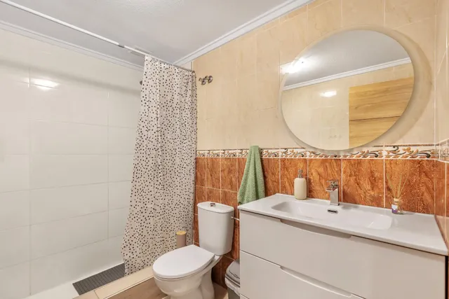 Impresionante Ático en esquina de TRES dormitorios reformado en el residencial Santa Gema — 23