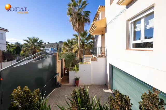 MAGNÍFICO CHALET EN URB. SUEÑOS DE CADIMA, ALHENDIN — 50