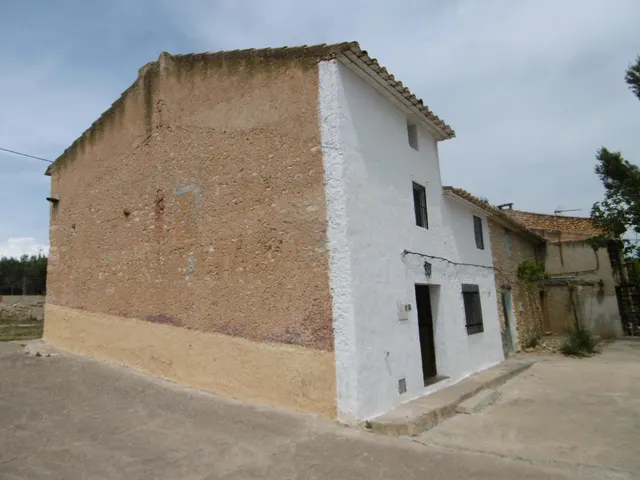 MASIA RÚSTICA PARA ENTRAR A VIVIR CERCA DE VALL D'ALBA — 37
