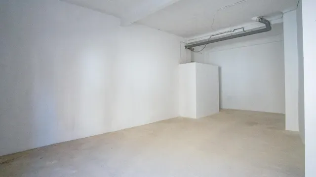 ¡Se Alquila Local Comercial de 60m2 en Zona Plaza de Toros! — 2