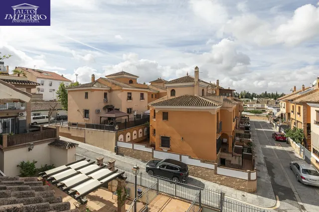 Ático en venta en La Zubia — 33