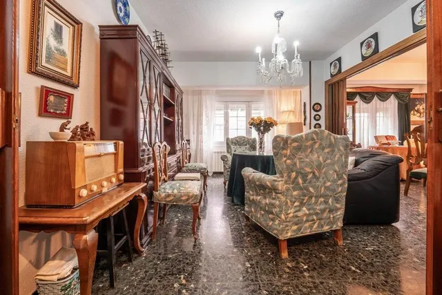 Pisazo en venta en calle Obispo Hurtado — 8