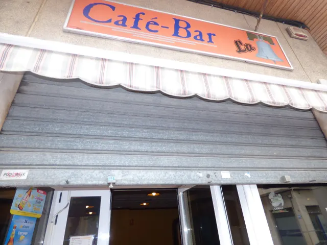 Antiguo bar La Campana. 90m2, 2 aseos. Persiana motorizada. Preparado para negocio de hostelería. — 8