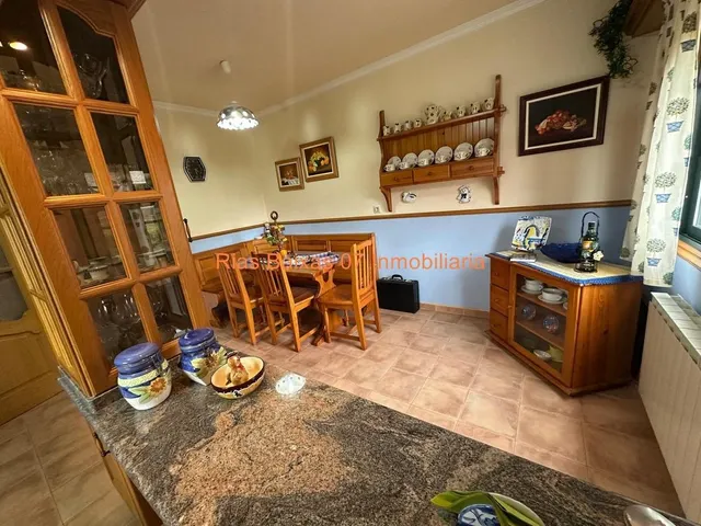 REF 7043 CHALET DE PIEDRA CON 5 DORMITORIOS EN MOS — 31