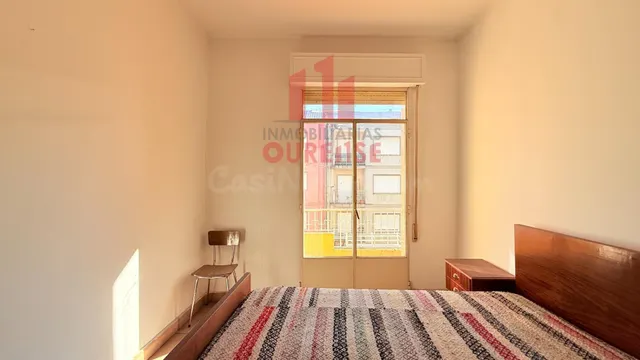 LUMINIOSA VIVIENDA PARA REFORMAR CON ASCENSOR EN O COUTO - foto 5