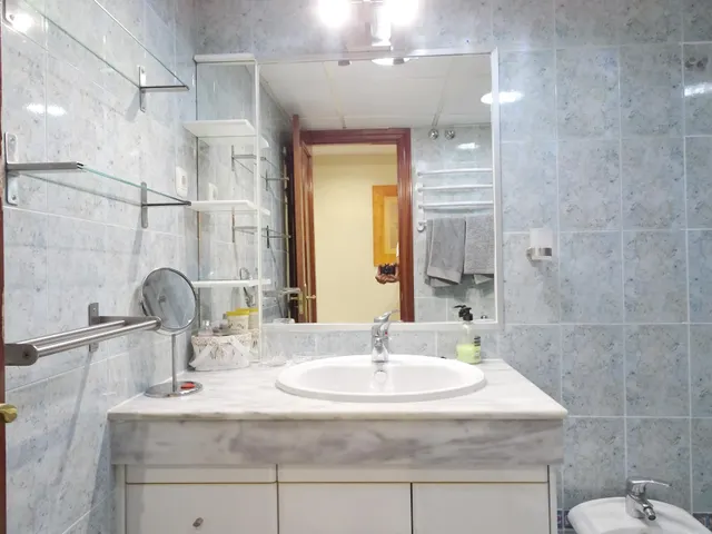 Piso de cuatro habitaciones en Teatinos — 18