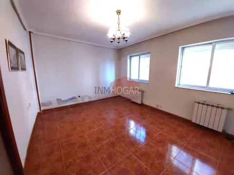 VIVIENDA EN LA ZONA DE ESTACIÓN/HORNOS CALEROS