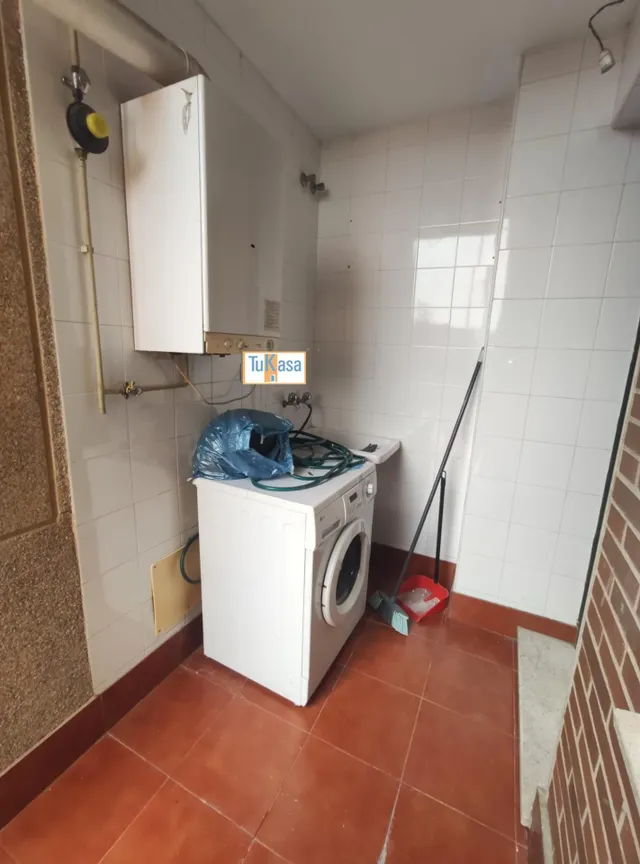 Piso Trabajadores temporales en zona Montesol, Cáceres — 6