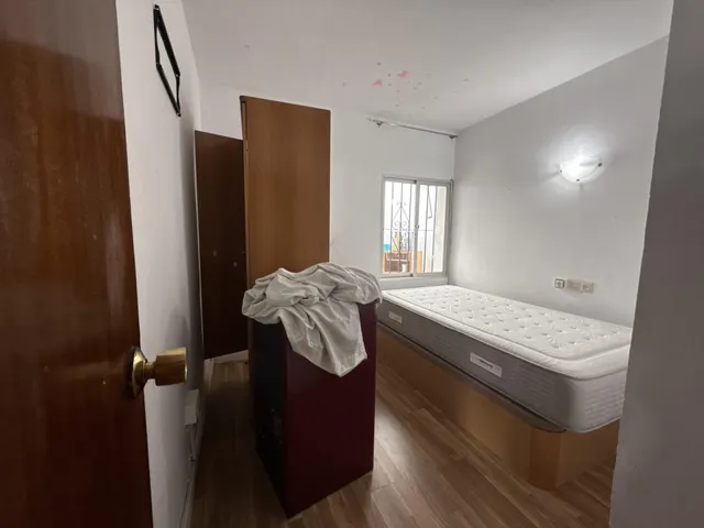 Fuengirola, Centro, Casa con 4 Dormitorios, Patio, Terraza. — 10
