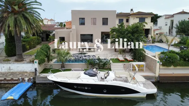 Excepcional villa con amarre de 14 m y canal largo . — 7