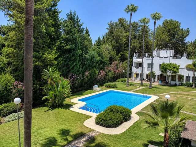 CHALET ADOSADO EN VENTA CL SIRIO-NVA ANDALUCIA 59 — 7