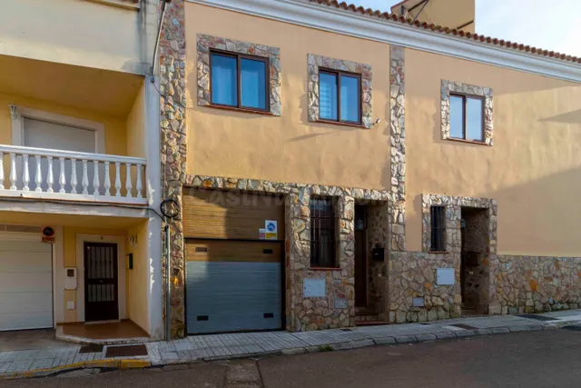 Amplia Casa en Badajoz - Ideal para Familias (Bda San Miguel) — 3