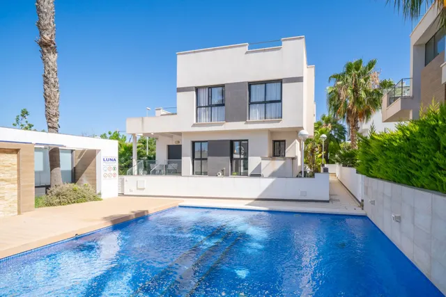 Villa 3 habitaciones 122m² en venta - Centro de la Ciudad Quesada — 32
