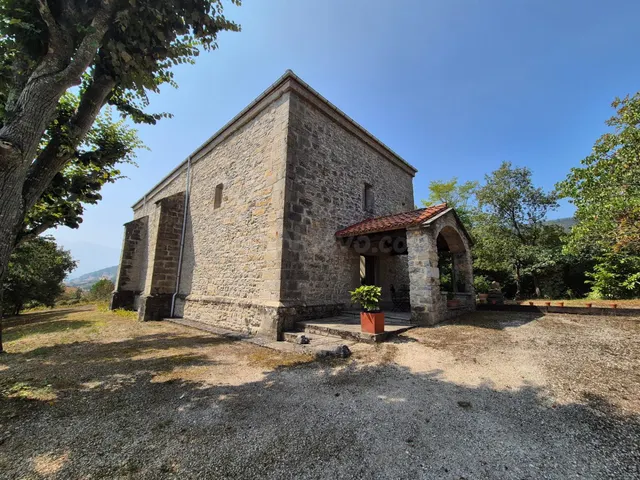 EN VENTA ERMITA EN EL VALLE DE MENA - foto 2