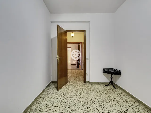 Piso en venta junto a Sagrada Familia. — 23