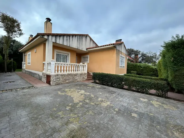 CHALET INDEPENDIENTE EN UNA PLANTA — 34