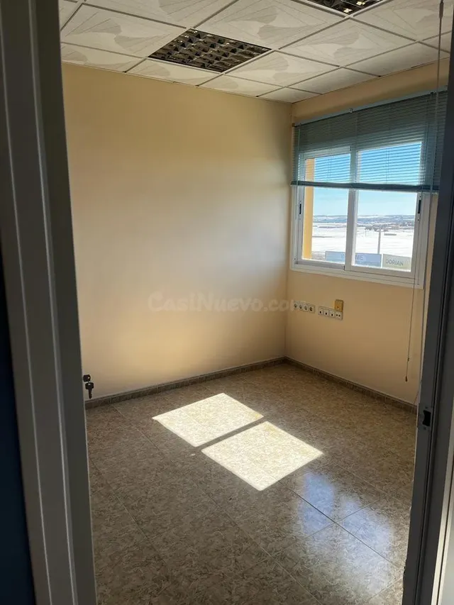 Oficina en alquiler en el Edifico Alba — 4