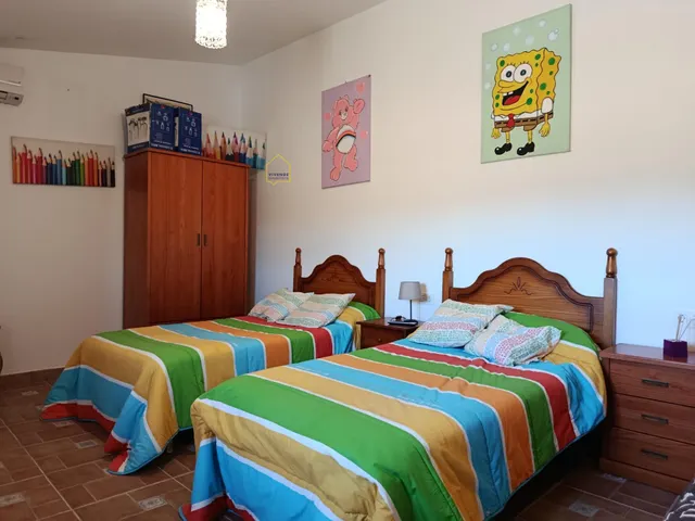 Casa con terreno 2 casas más y piscina privada. — 42