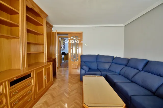 ZONA CENTRO-  Piso de 3 dormitorios y terraza. Ascensor. — 8