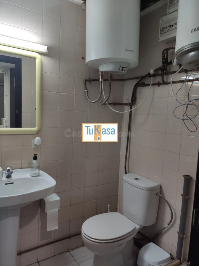 Local comercial 100m² en alquiler - CRUZ DE LOS CAIDOS - foto 5