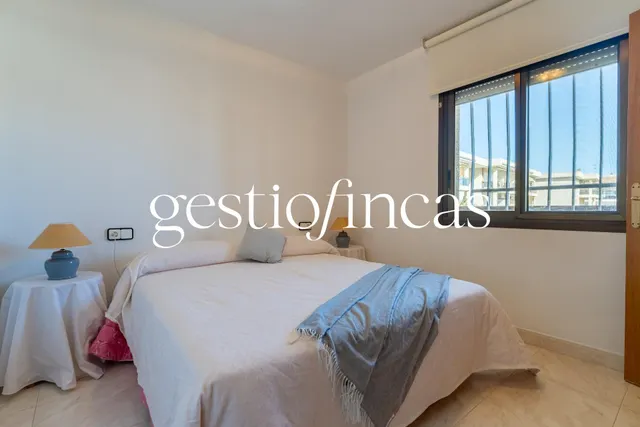 ¡Vive junto al mar en una de las zonas más privilegiadas de Cambrils! Piso con terraza y parking a pocos pasos de la playa de la Llosa en Cambrils — 15