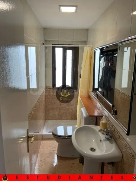 EST / Piso de TRES dormitorios en Chana - foto 3