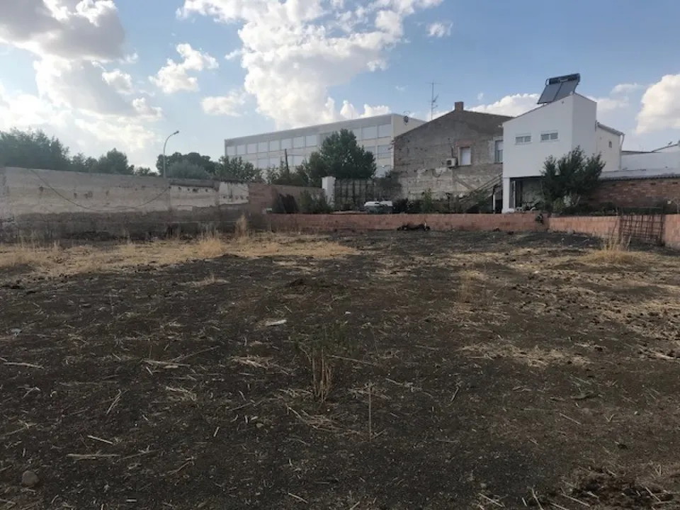 PARCELA URBANA CON 2 SOLARES A LA VENTA EN BELMEZ