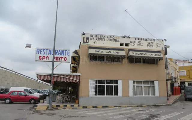 Venta de Hotel 1 Estrella en estación (De La) Nº 1 Blanca — 3
