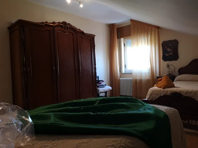 Urbis te ofrece un espectacular terreno con chalet en venta en Ciudad Rodrigo, Salamanca. — 39