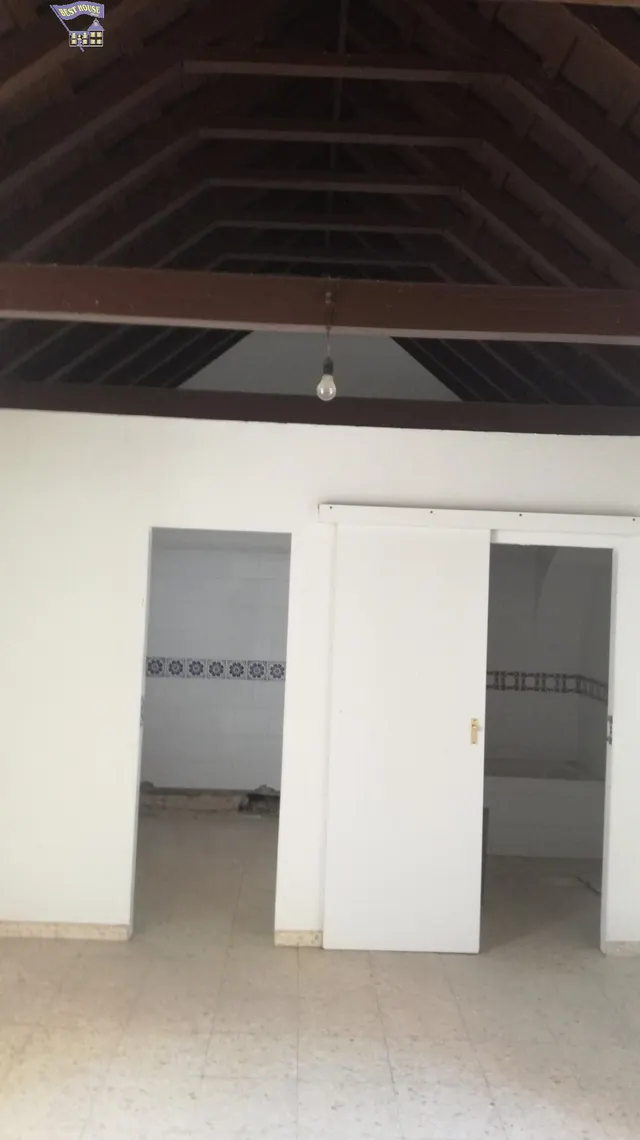 VENTA DE CASA EN PLENO CENTRO DEL BARRIO BAJO — 13