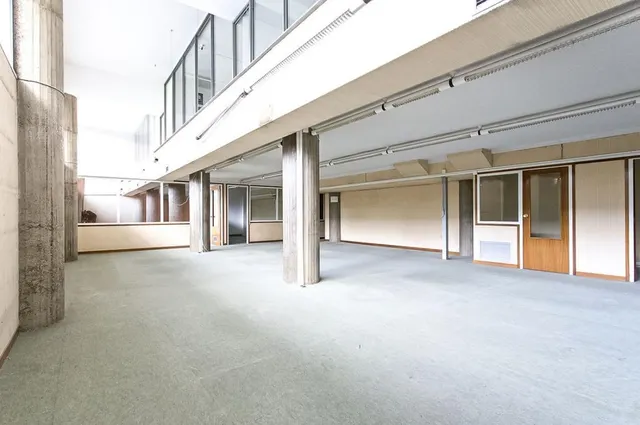 Local comercial 242m² en venta - Sagrada Familia — 6