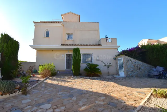 Adosado 3 habitaciones 130m² en venta - Los Almendros-La Flo