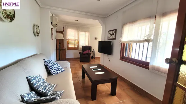 UNA VIVIENDA PARA TODOS — 18