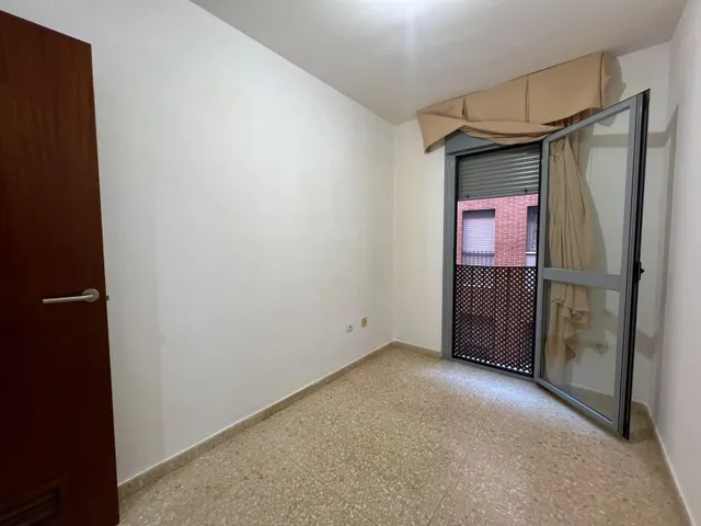 ¡Vivienda VPO de 4 dormitorios y 2 baños con piscina, terraza y garaje, en Noreña! — 26