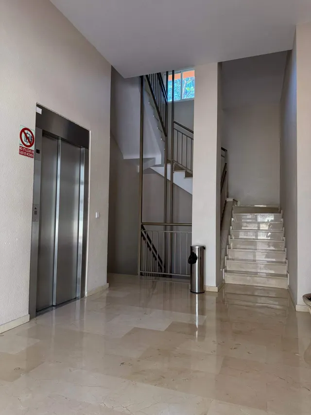 Amplio y Luminoso Apartamento en Altozano, Alicante — 12