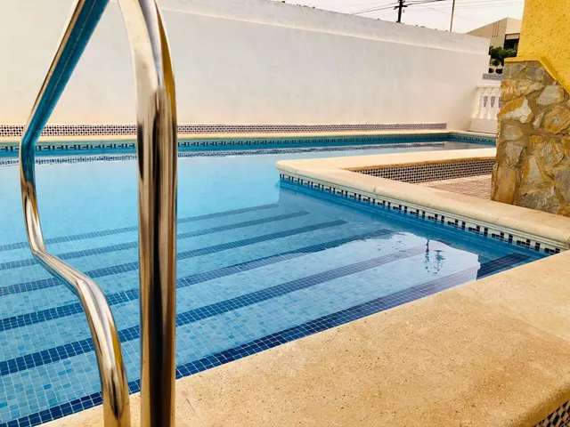 Villa privada con 6 habitaciones frente al mar en Guardamar playa. — 16
