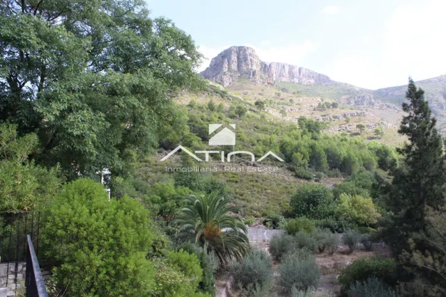 Chalet todeado de naturaleza y vistas abiertas a la Montaña situado en La Drova — 2