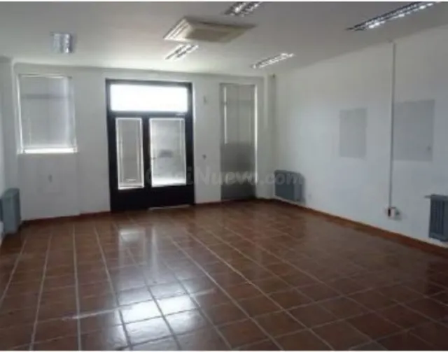Local comercial 156m² en venta - Carpio — 3