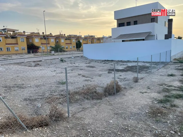 TERRENO URBANO EN CALLOSA DEL SEGURA — 8