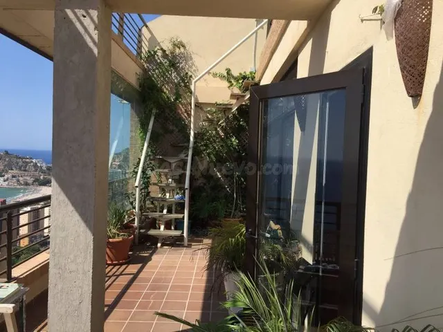 Es vende estupendo Ático con vistas impresionantes - foto 2
