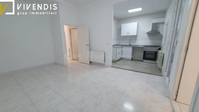 PISO EN VENTA - ZONA PRÍNCIPE DE VIANA - foto 3